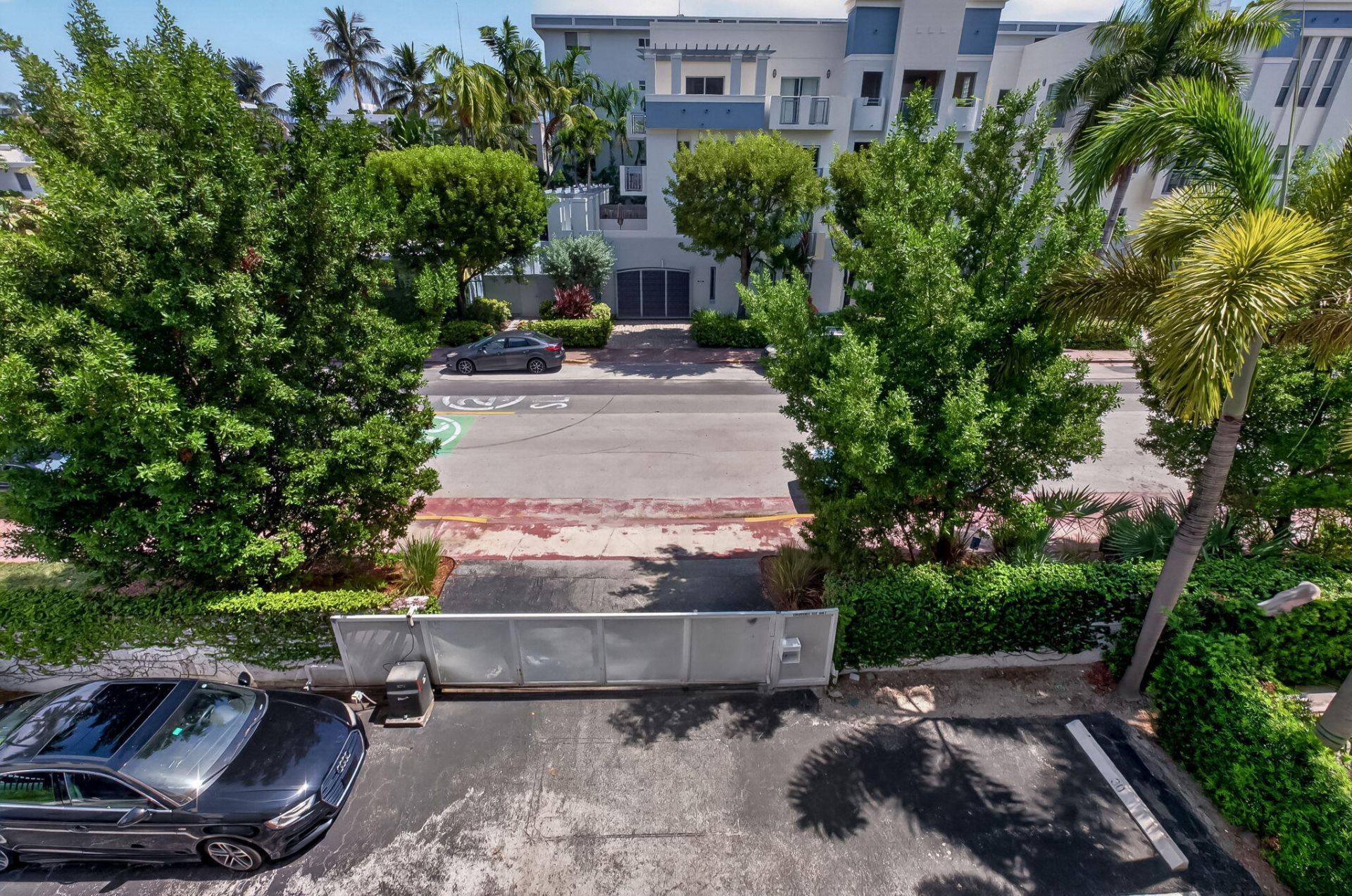 1045 10th Street, Unit 301, Miami Beach, FL 33139 Photo