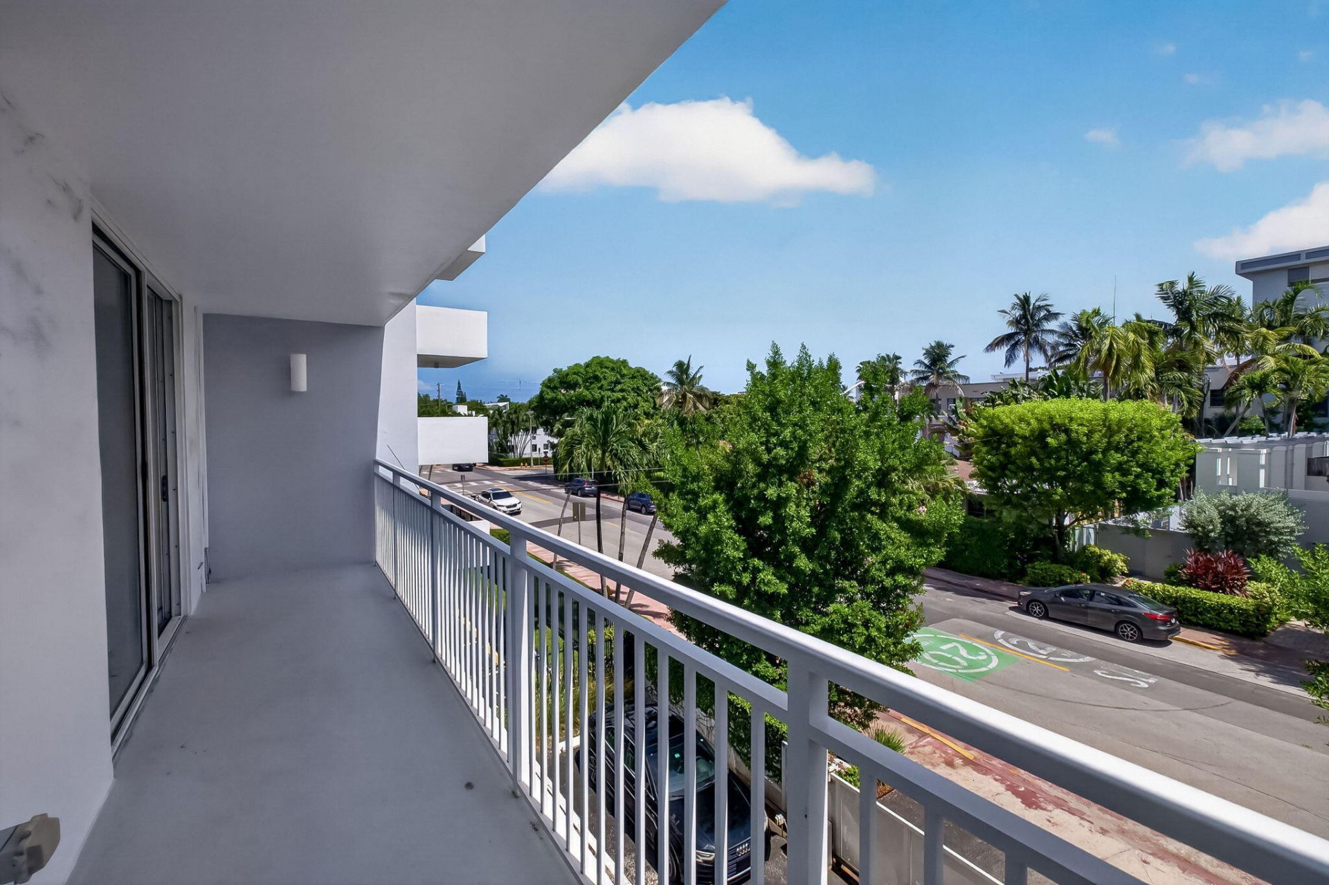 1045 10th Street, Unit 301, Miami Beach, FL 33139 Photo
