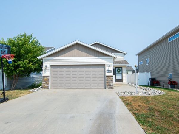 5837 58th Avenue S, Fargo, ND 58104