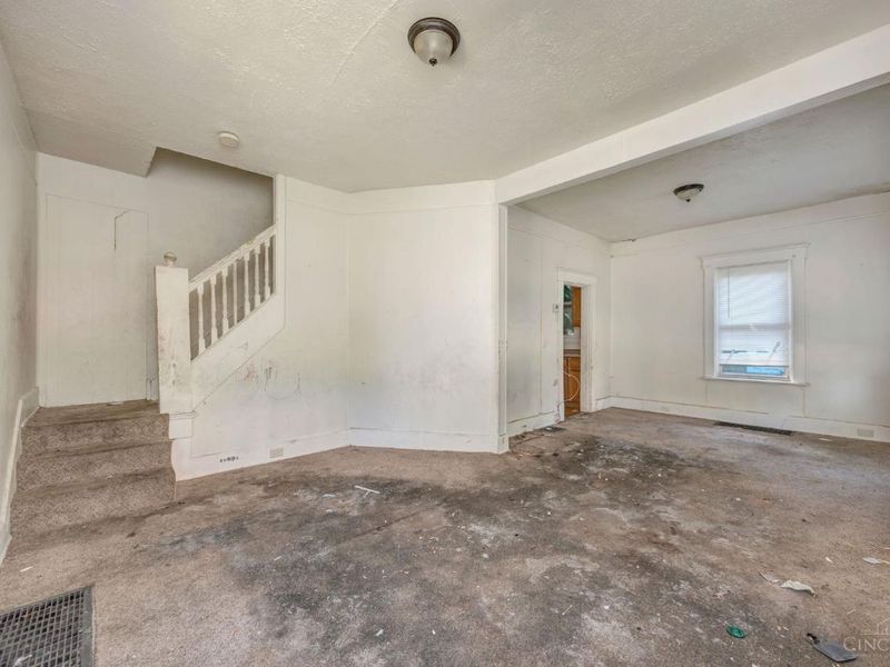 4922 Plainville Road, Cincinnati, OH 45227 Photo 2