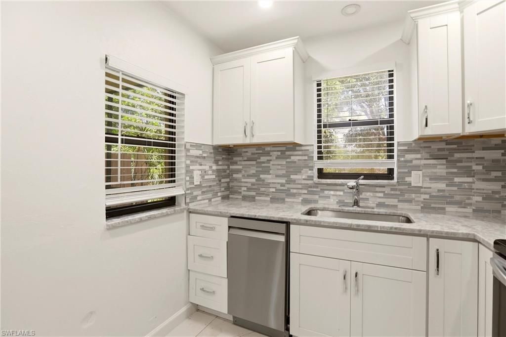 1450 Green Valley Cir, Unit 502, Naples, FL 34104 Photo