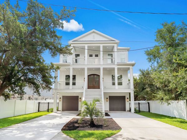 2503 Holly Dr., North Myrtle Beach, SC 29582