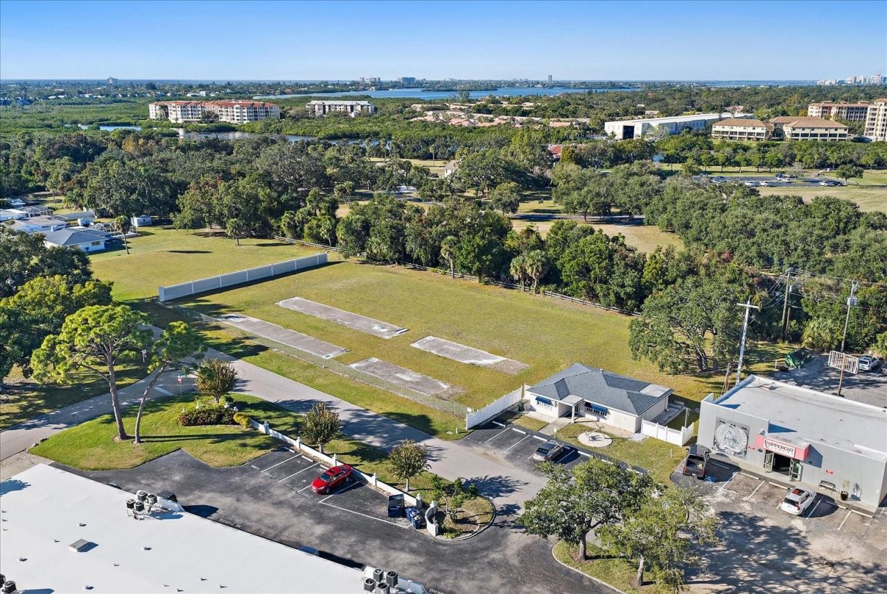 Southwood Street, Sarasota, FL 34231 Photo