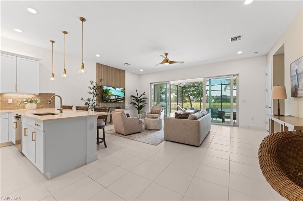 11523 Jacaranda Dr, Naples, FL 34120 Photo