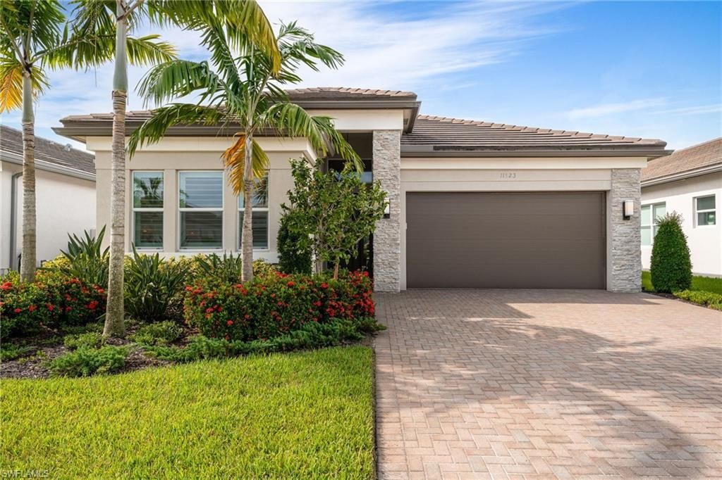 11523 Jacaranda Dr, Naples, FL 34120 Photo