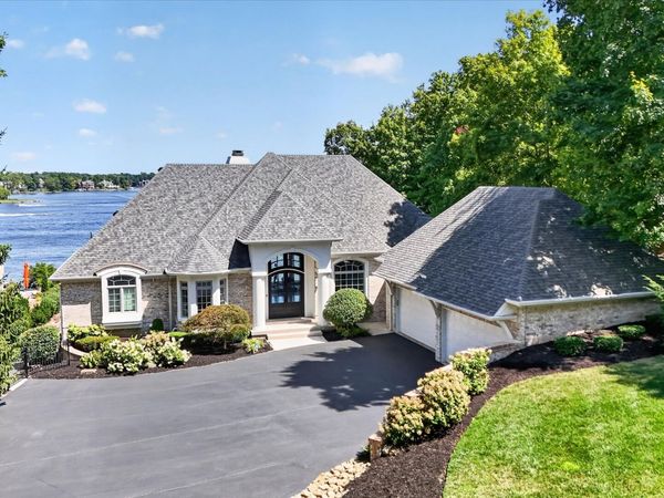 8811 Spinnaker Court , Indianapolis, IN 46256
