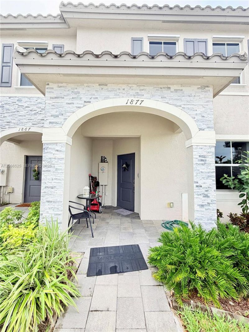 1877 SE 26th Ter , Homestead, FL 33035 Photo
