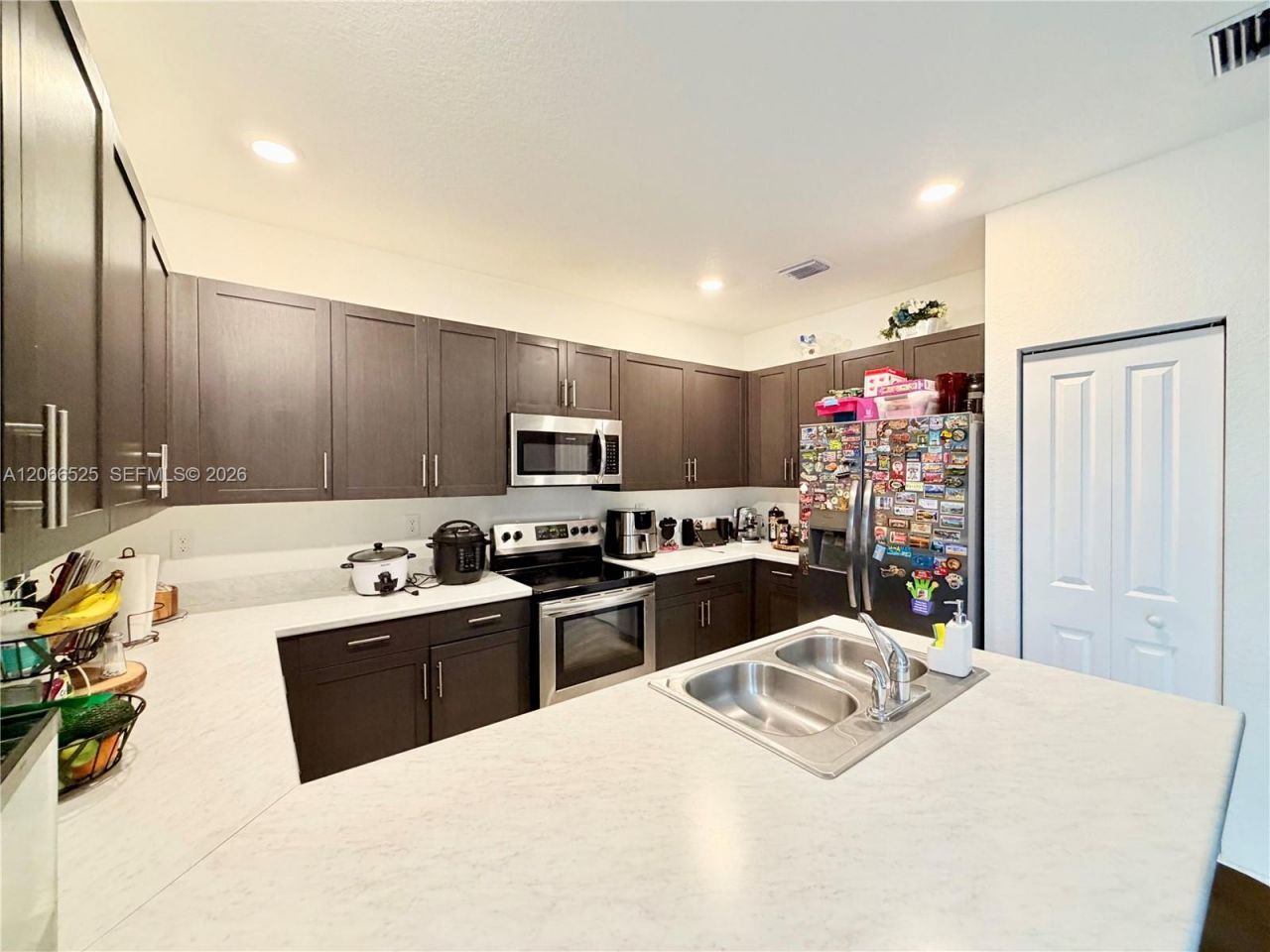 1877 SE 26th Ter , Homestead, FL 33035 Photo
