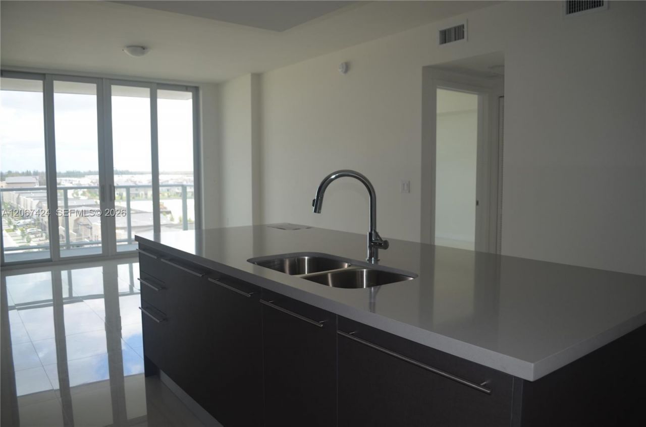 7825 NW 107th Ave , Unit 601, Doral, FL 33178 Photo