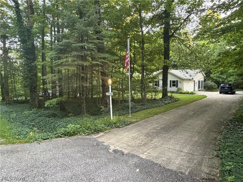 11578 Wilbert Road , Chardon, OH 44024 Photo 4