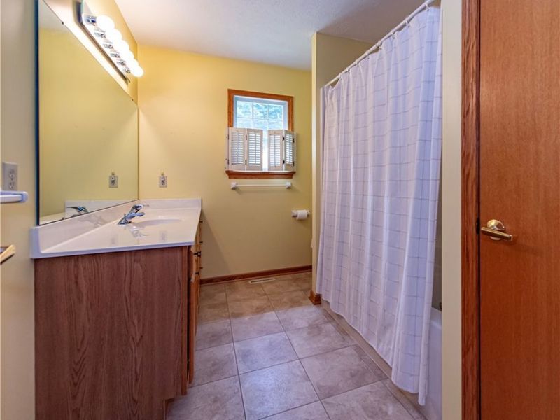 952 Rosemarie Circle , Wadsworth, OH 44281 Photo 16