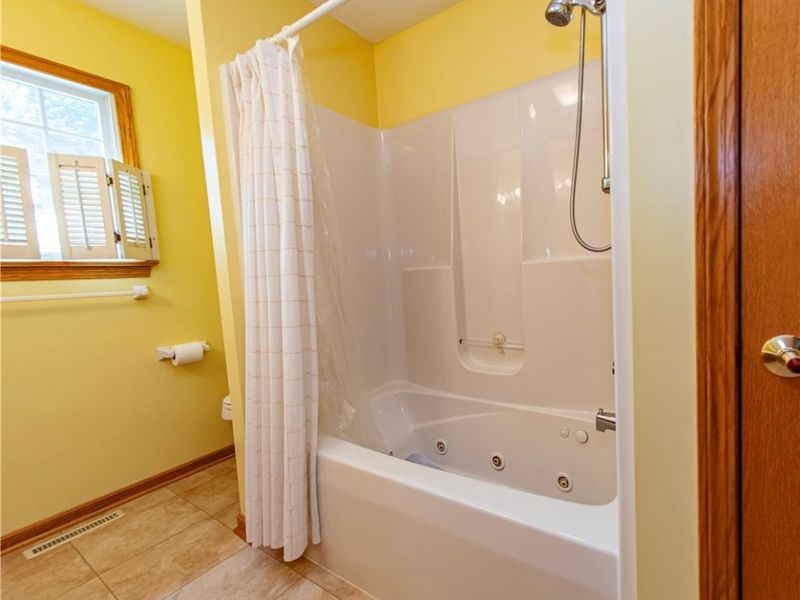 952 Rosemarie Circle , Wadsworth, OH 44281 Photo 17