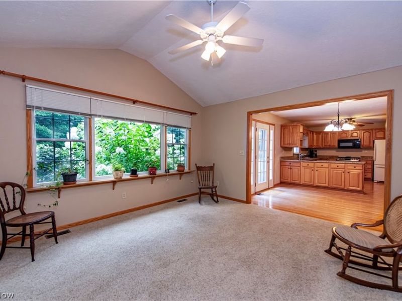 952 Rosemarie Circle , Wadsworth, OH 44281 Photo 6
