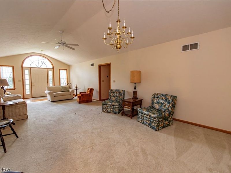 952 Rosemarie Circle , Wadsworth, OH 44281 Photo 8