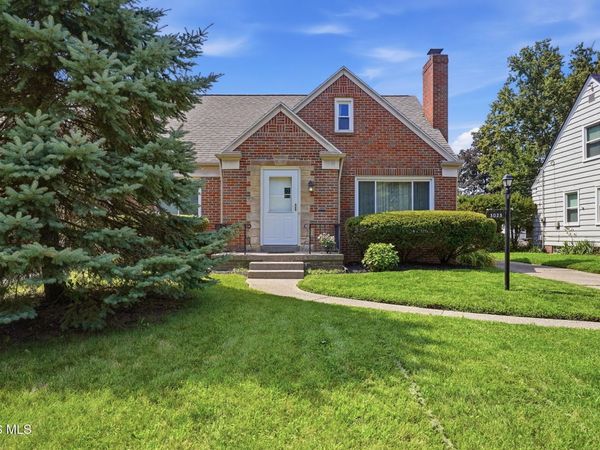 3023 Barrington Drive, Toledo, OH 43606