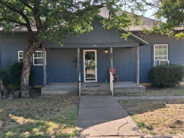310 N Trinity Street, Coleman, TX 76834