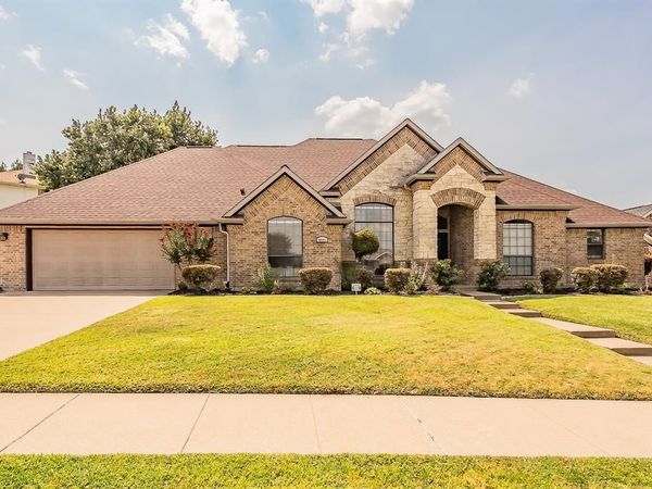 4501 Rockcliff Drive, Mesquite, TX 75150