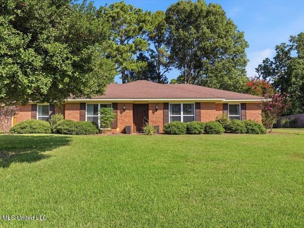 71 Crossgates Drive, Brandon, MS 39042