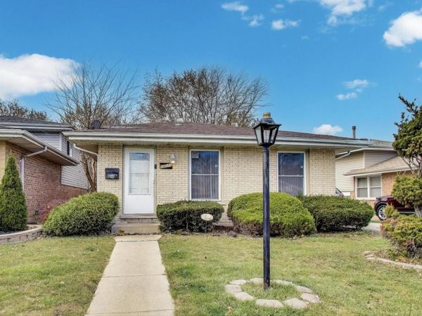 18010 Olympia Drive , Country Club Hills, IL 60478