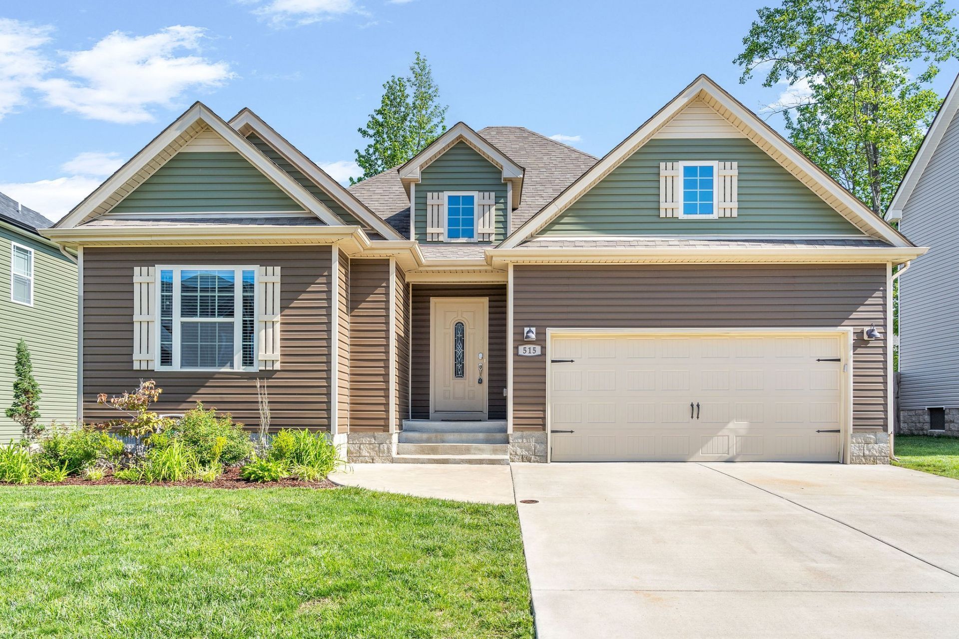 515 Sourwood Dr, Clarksville, TN 37042 Main Photo