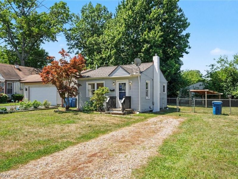 982 Shadowrow Avenue, Willoughby, OH 44094 Photo 2