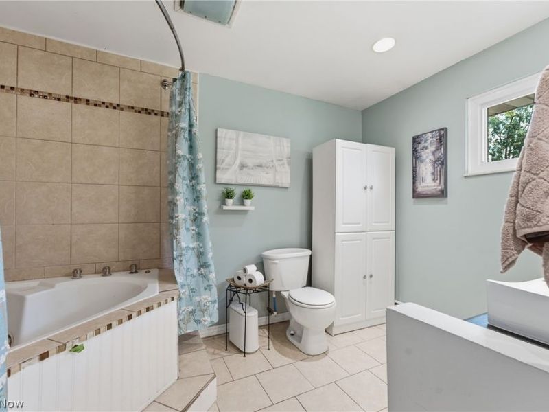 11501 Manchester Avenue SW, Beach City, OH 44608 Photo 16
