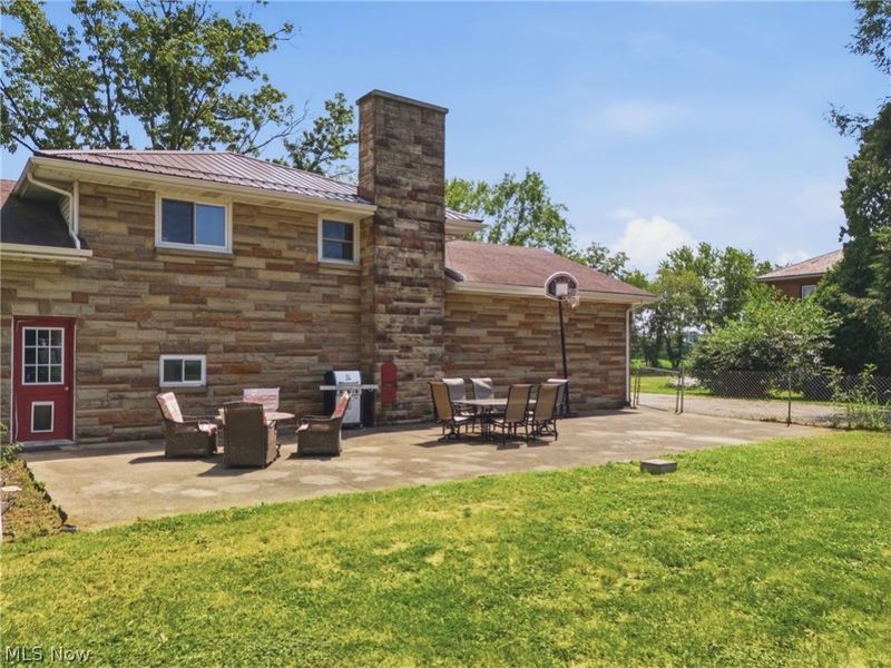 11501 Manchester Avenue SW, Beach City, OH 44608 Photo 43