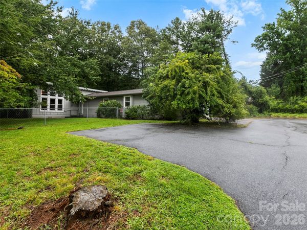 74 Long Shoals Road , Arden, NC 28704