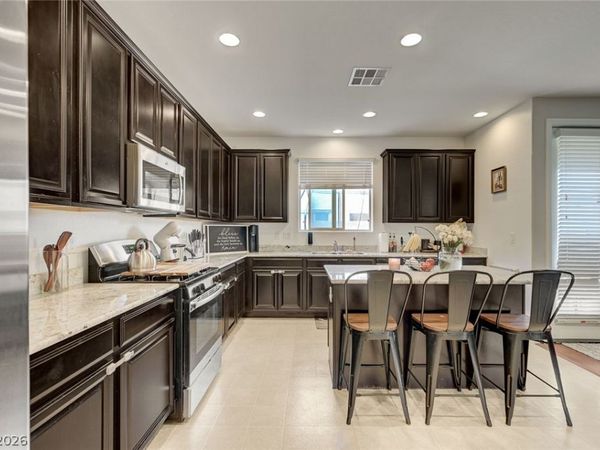 6580 Pine Hall Avenue, Las Vegas, NV 89122