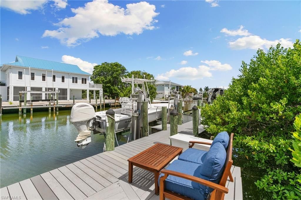346 Angler Dr , Unit 1102, Goodland, FL 34140 Photo