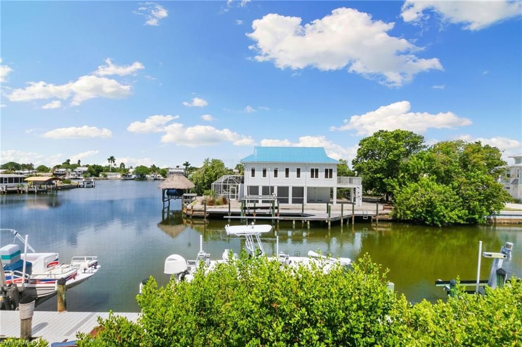 346 Angler Dr , Unit 1102, Goodland, FL 34140 Photo