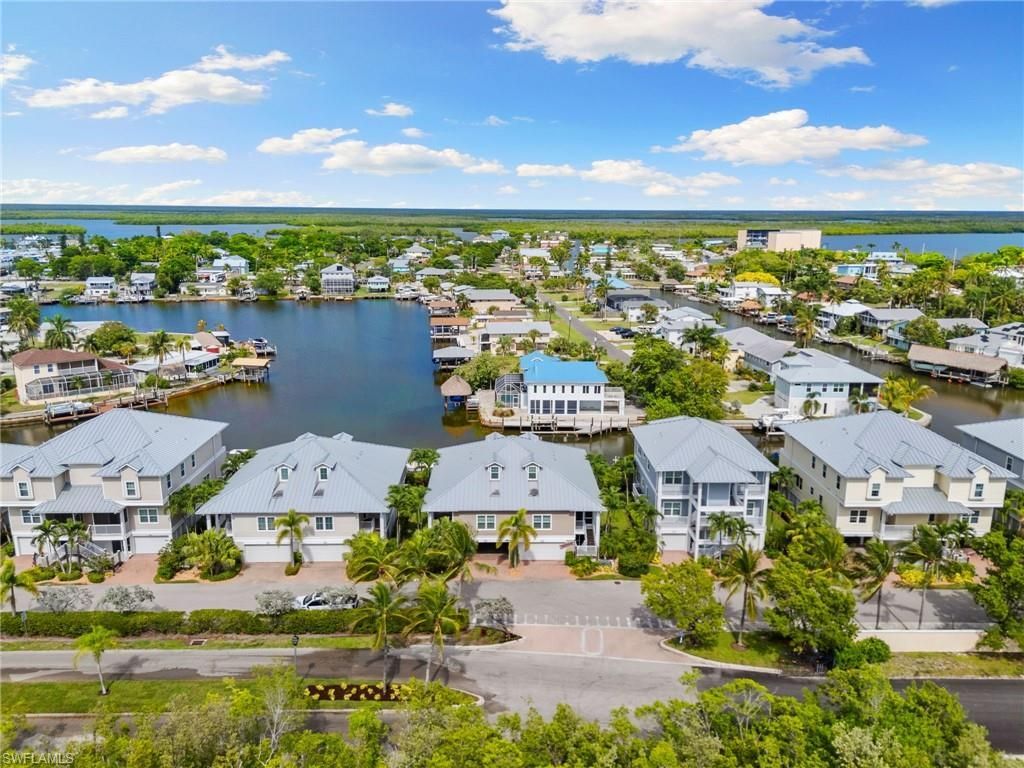 346 Angler Dr , Unit 1102, Goodland, FL 34140 Photo