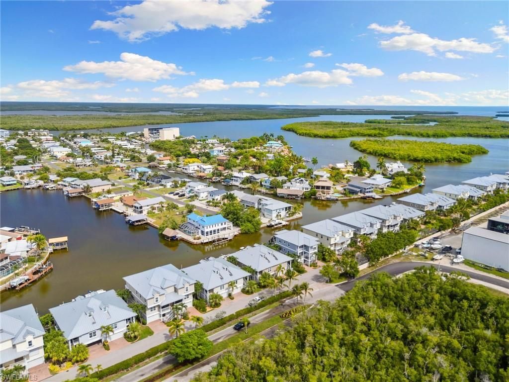 346 Angler Dr , Unit 1102, Goodland, FL 34140 Photo