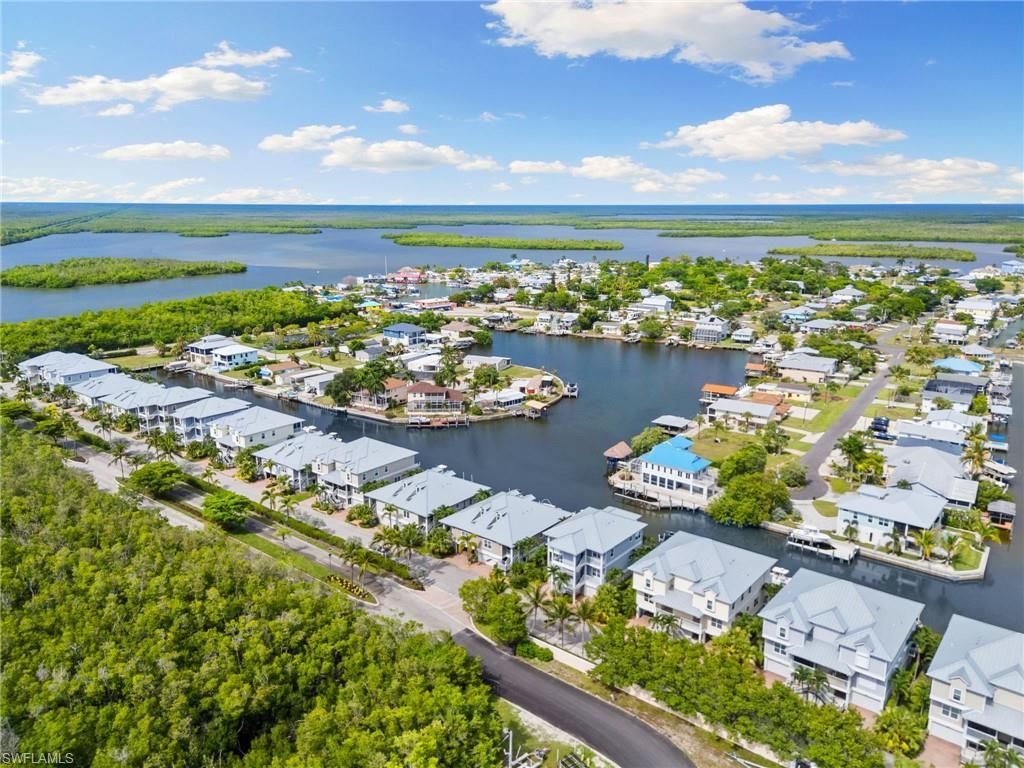 346 Angler Dr, Unit 1102, Goodland, FL 34140 Photo