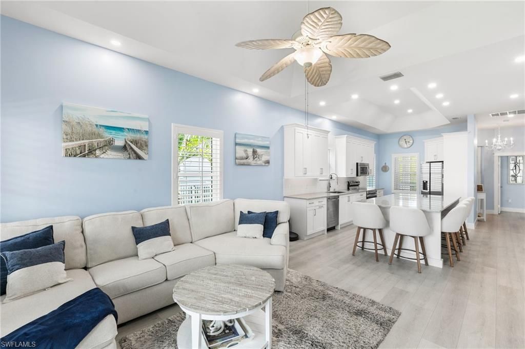 346 Angler Dr , Unit 1102, Goodland, FL 34140 Photo