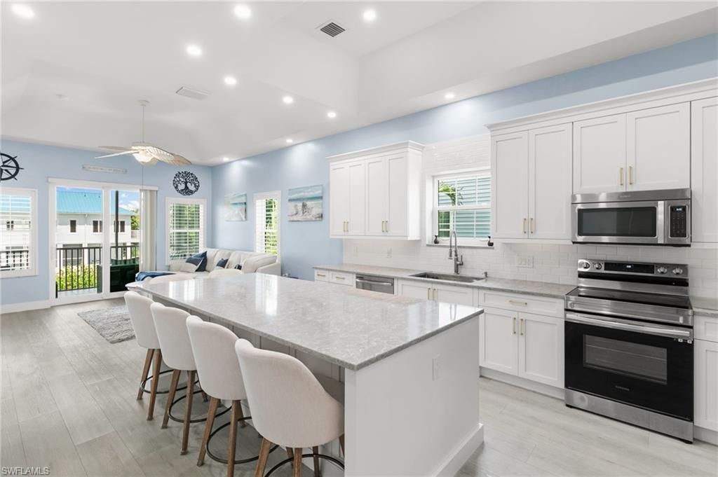346 Angler Dr, Unit 1102, Goodland, FL 34140 Photo
