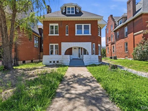 4266 Washington Boulevard , St Louis, MO 63108