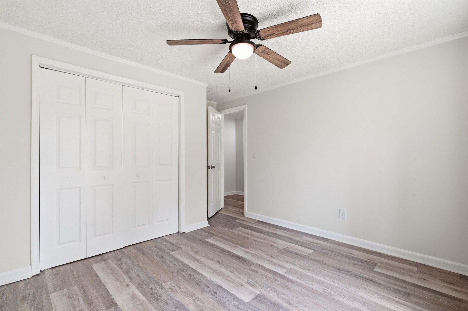 210 White Boulevard Photo 20