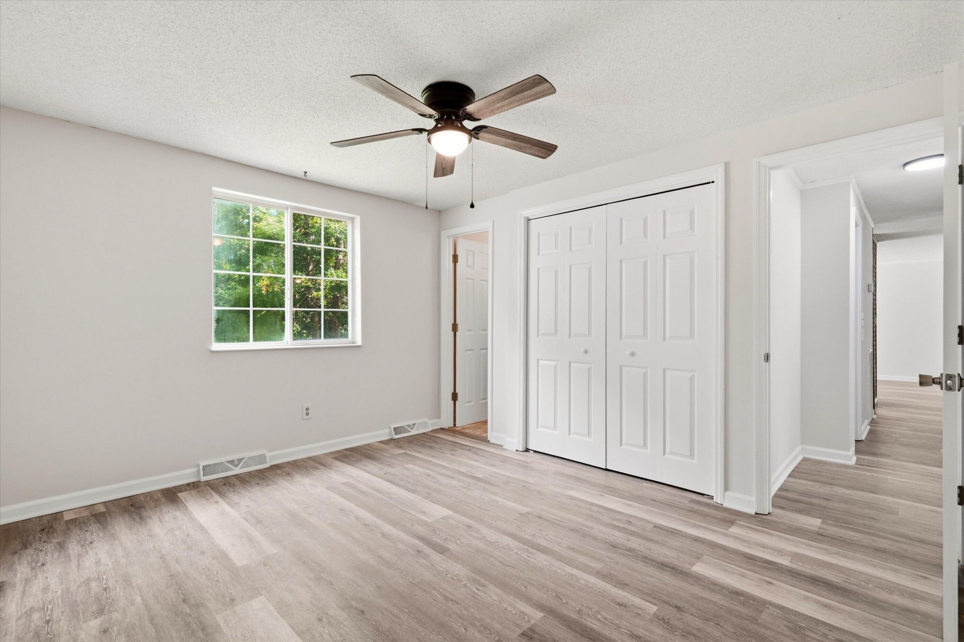 210 White Boulevard Photo 23