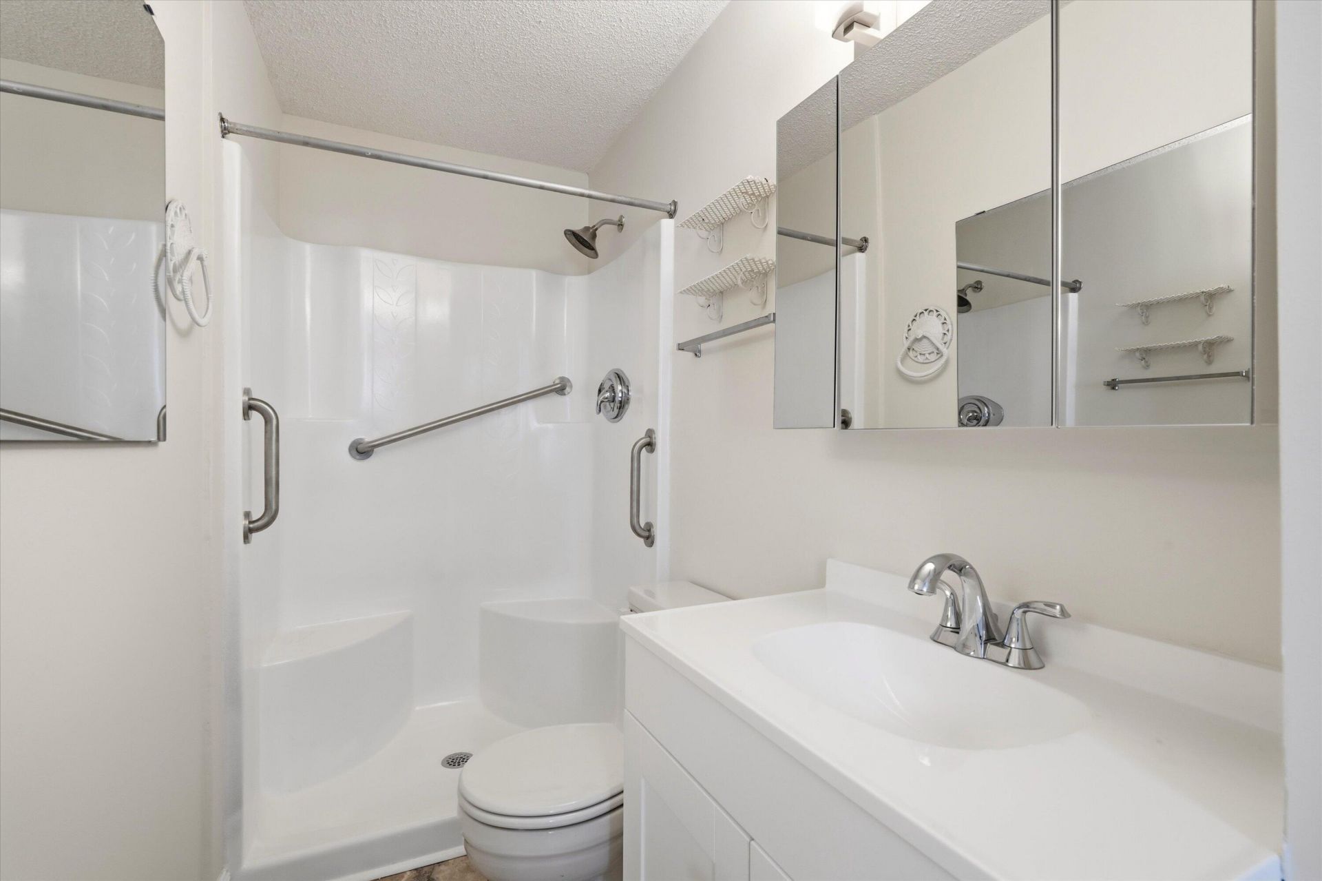 210 White Boulevard Photo 25