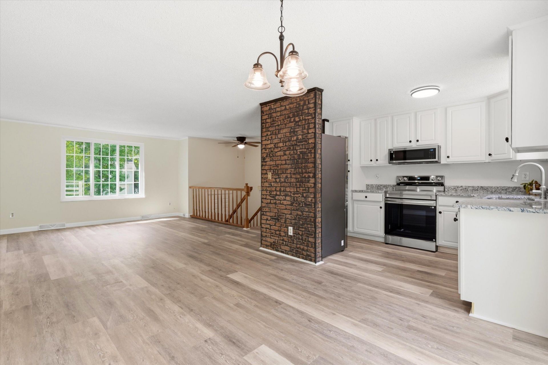 210 White Boulevard Photo 7