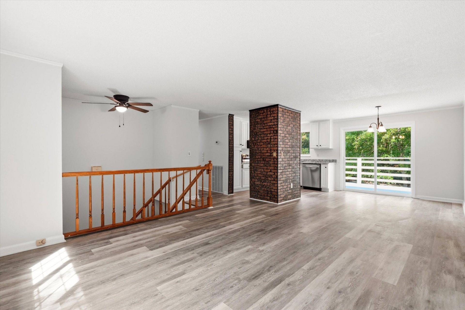 210 White Boulevard Photo 8