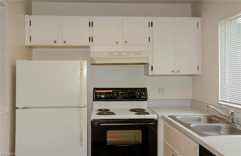 8061 Country Rd, Unit 203, Fort Myers, FL 33919 Photo