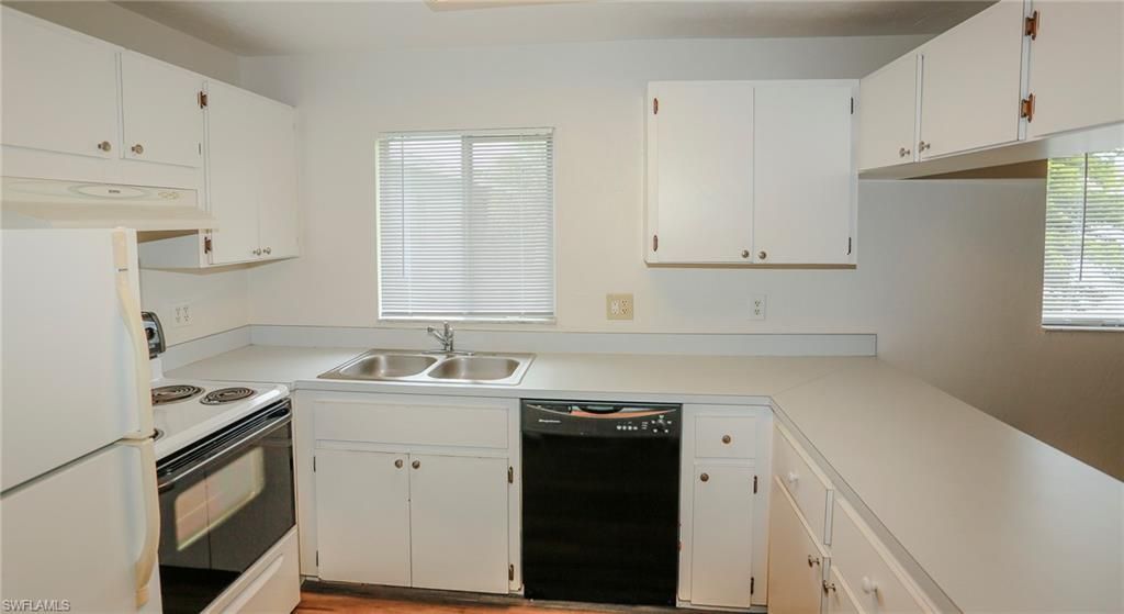 8061 Country Rd, Unit 203, Fort Myers, FL 33919 Photo