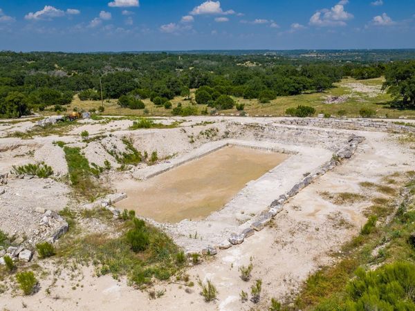 908 Bodo LN, Fredericksburg, TX 78624