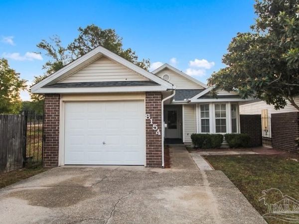 8154 Treetop Ln, Pensacola, FL 32514