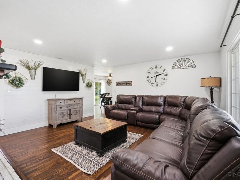 2344 Oak Corner Road, Tate Township, OH 45130 Photo 9