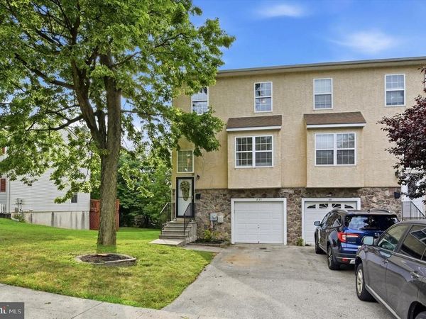 839 HIGH STREET, NORRISTOWN, PA 19401