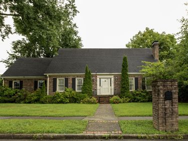 2092 Bridgeport Drive, Lexington, KY 40502