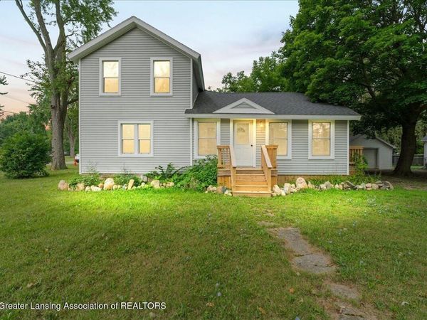 701 N Lansing Street, St. Johns, MI 48879